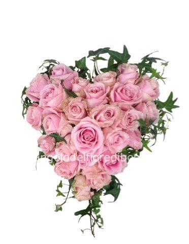 Cuore di rose colore rosa